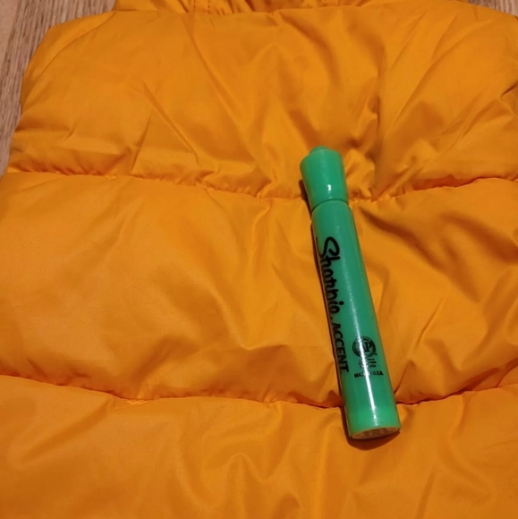 Baby Gap Boys Vest Size: 18-24 Months Full Zip Yellow - Picture 12 of 12